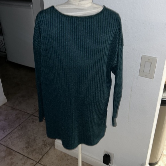 Rue 21 Green Criss Cross Pattern Sweater - large size - Picture 3 of 6